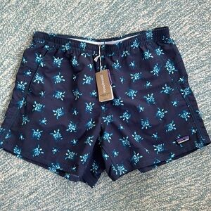 Patagonia Women’s Baggies Shorts- 5” Inseam- Small- NWT